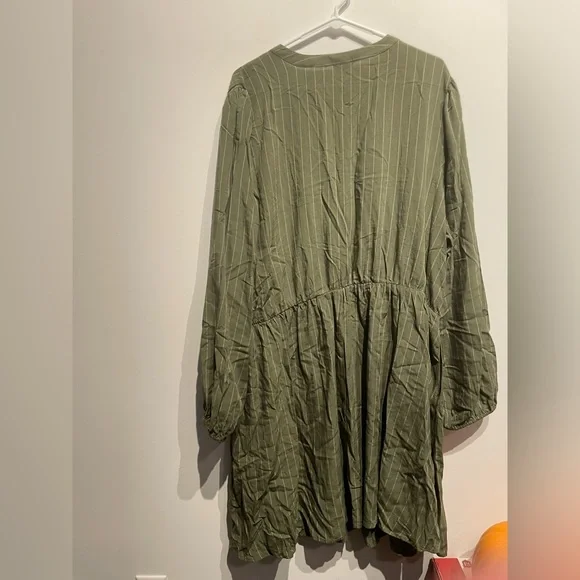 Ava & Viv Women’s Bishop Long Sleeve Button up Smocked Mini Dress Size 2X NWT - Picture 4 of 5